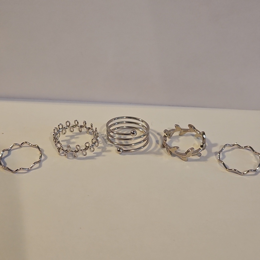 3/15$ Bundle Deal New 5 Piece Silver knuckle Stackable Rings